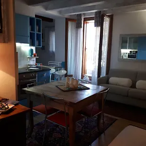 Mini Contra San Pietro Apartment